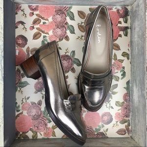 shoes • boden • leather penny loafer • size 6
